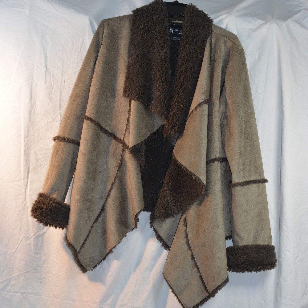 Soft Fall Coat SZ L By Sisters